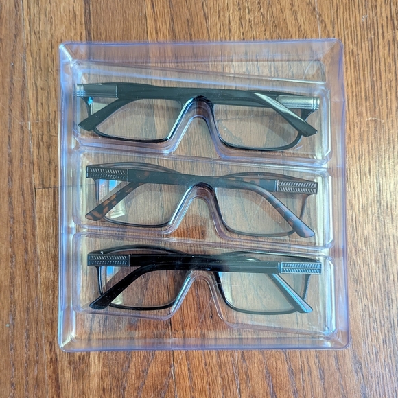 Design Optics by Foster Grant | 3 Pack Reading Glasses | 2.50 - Picture 2 of 3